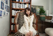 [A&F]丝足视频 069-可爱的小女生冰凌展示性感的36码小脚 [1V-3.52G]-妹子图