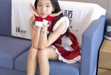 [BoBoSocks袜啵啵]NO.153 小甜豆-华伦天奴高跟鞋、油亮肉丝、油亮白丝、圣诞服[140P+1V／5.90GB]-妹子图