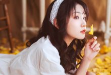白裙美女清新文艺写真图片-妹子图
