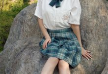 初夏女神 NO.019 念念 墨绿色JK搭配三叶草贝壳头鞋期[155P+1V／4.84GB]-妹子图