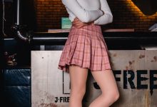 袜涩写真 VOL.053 雪梨粉色百褶裙肤色天鹅绒丝袜 [50P／241MB]-妹子图