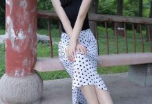 [SiHua丝话]SH133 琦琦 温婉淑女游公园[44P／79.1MB]-妹子图