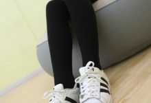 [誉铭传媒]袜足摄影 2019年 NO.018 时尚板鞋厚袜裸足[130P／705MB]-妹子图