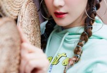 迪丽热巴俏皮写真女手机壁纸-妹子图