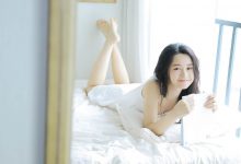 性感吊带美女妩媚妖娆写真图片-妹子图