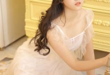 白嫩美女尤物丰乳翘臀私房性感图片-妹子图