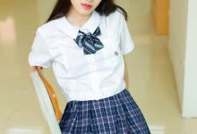 制服美女青春养眼教室写真图片-妹子图