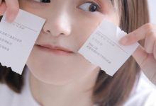 短发美女清新随性居家写真图片-妹子图