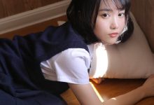性感美女大学生制服诱惑高清写真-妹子图