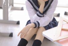 校园制服美女性感学院风诱惑美女图片-妹子图