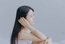 床上美女性感长发美女诱惑图片-妹子图