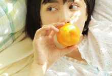 日系短发美女白皙美腿清新写真图片-妹子图