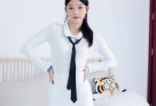 物恋传媒 NO.2235 小竹-高跟鞋、油亮肉丝（脚尖透明款）[170P-1V-3.54G]-妹子图