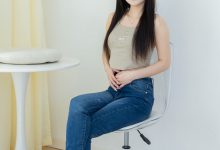 物恋传媒 NO.2303 闪闪-帆布鞋、短黑丝（脚尖加固款）、自然穿着白棉袜、裸足[168P-1V-6.75G]-妹子图