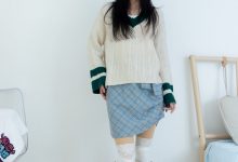 物恋传媒 NO.2312 茯苓-长靴、过膝白棉袜、厚肉丝[160P-1V-3.88G]-妹子图