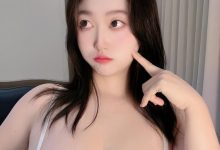 微密圈-爱喝牛奶的墩墩[白色针织裙[21P+2V-80MB]-妹子图