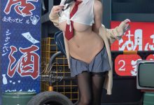 咬一口兔娘(Yiko湿润兔) – 2025年10月作品賽博逆JK [87P+3V-2.95GB]-妹子图