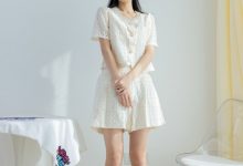 物恋传媒 No.2543 菜菜-高跟鞋、蕾丝短黑丝、裸足、银色脚链 [150P1V-3.68GB]-妹子图