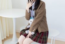 物恋传媒 No.2567 萌萌-短靴、白棉袜、裸足、jk制服 [150P1V-3.61GB]-妹子图