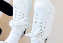 物恋传媒 No.2569 半夏-板鞋、纯白棉袜、裸足 [149P1V-3.29GB]-妹子图