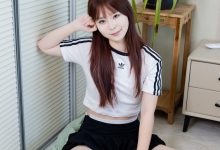 物恋传媒 No.2582 面面-板鞋、纯白棉袜、裸足 [150P1V-3.89GB]-妹子图