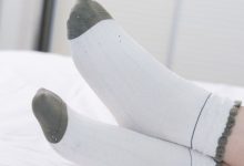 物恋传媒 No.2587 面面-板鞋、白棉袜、裸足 [143P1V-3.65GB]-妹子图