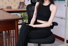 甜予摄影 No.303 露露-长筒鞋、白袜、裸足-妹子图