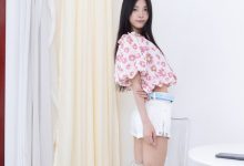 物恋传媒 No.2797 茯苓-高跟长靴、白棉袜、裸足-妹子图
