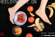 [王朝贵足]0038 室内套图 安安完美晶莹裸足缤纷水果盛宴足踩系列A-妹子图